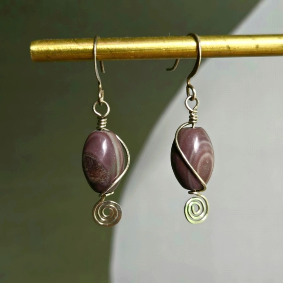 Vintage Silver Tone Purple Nature Gemstone Handmade Swirl Earrings - Picture 3 of 11